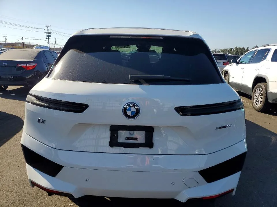 WB523CF04SCS42876 — 2025 BMW IX photo 6