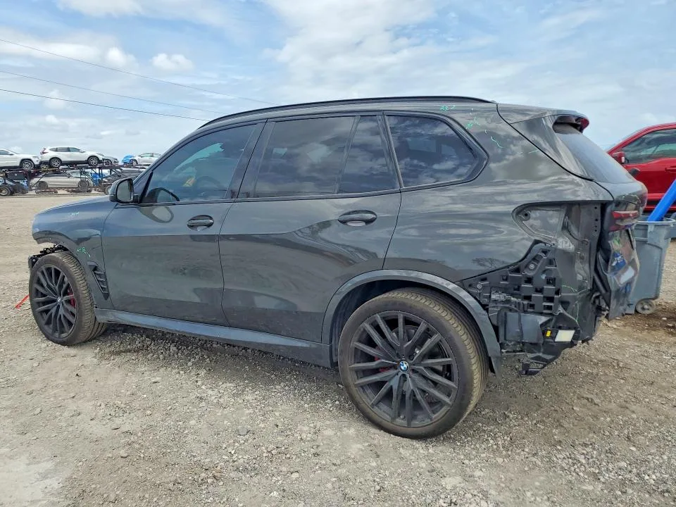 5UX13EU06T9075240 — 2026 BMW X5 photo 2