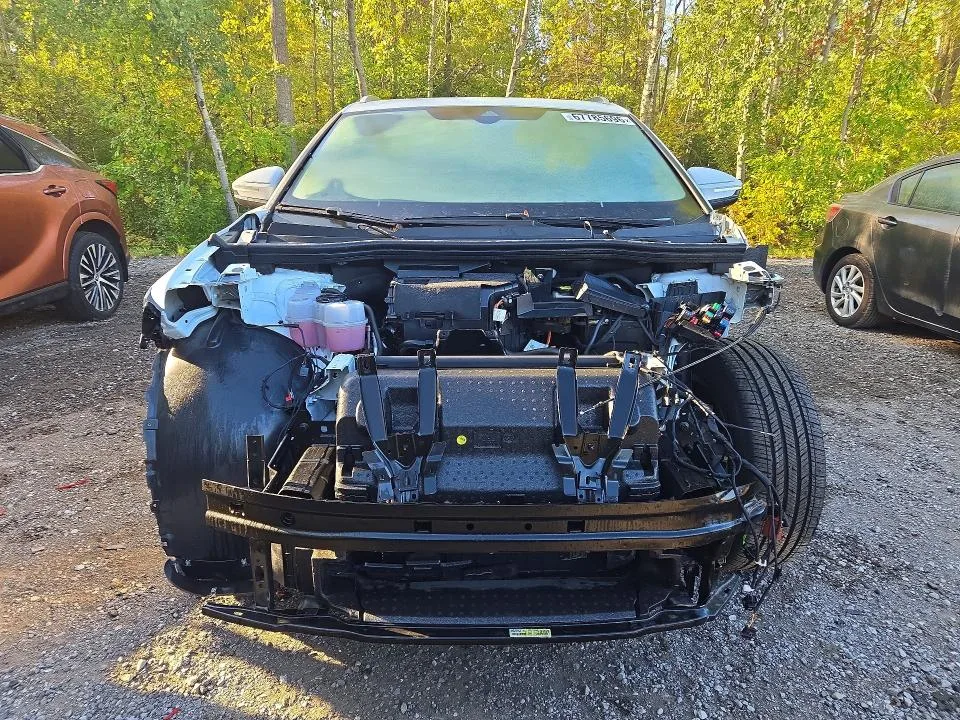 WA1GUAFZ9RP041305 — 2024 AUDI Q4 E-TRON photo 5
