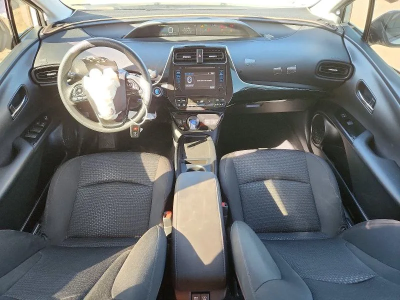 JTDKARFU0K3077134 — 2019 TOYOTA PRIUS photo 8