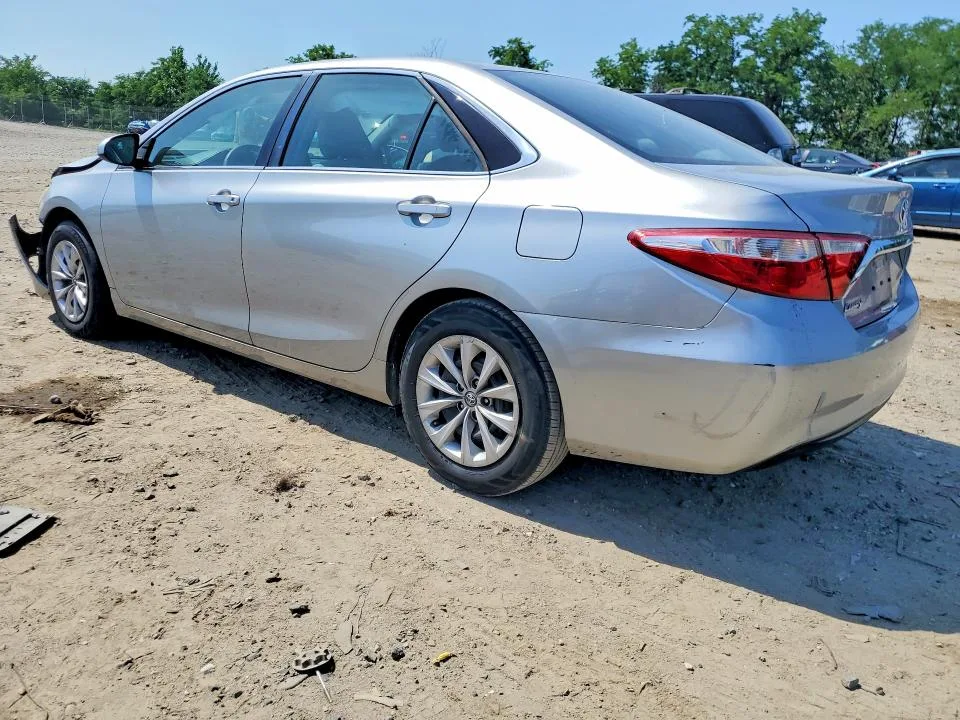 4T1BF3EK9AU008669 — 2015 TOYOTA CAMRY photo 2