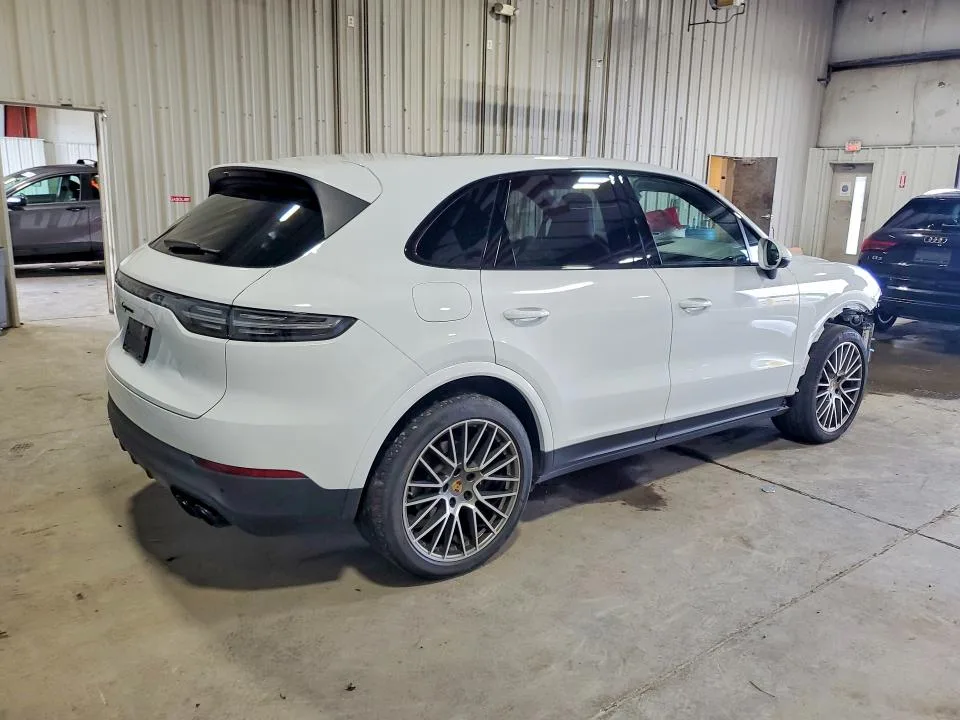 WP1AA2AY2PDA00147 — 2023 PORSCHE CAYENNE photo 3