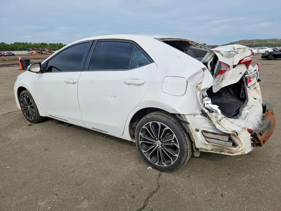 2T1BURHE5FC452591 — 2015 TOYOTA COROLLA photo 2