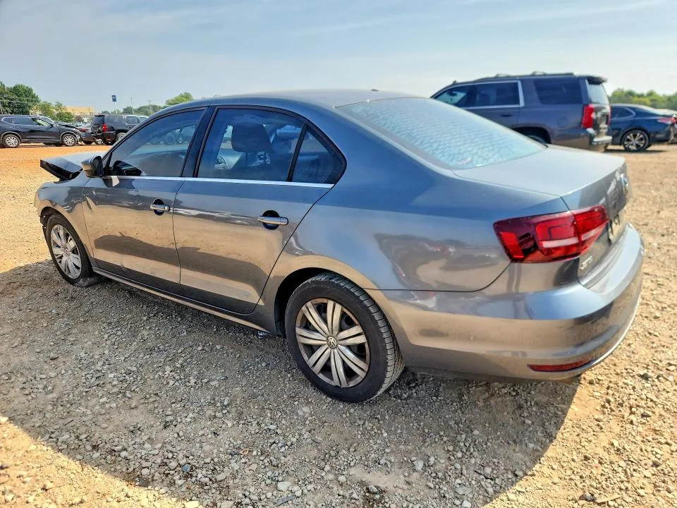 3VW2B7AJ2HM361691 — 2017 VOLKSWAGEN JETTA photo 2