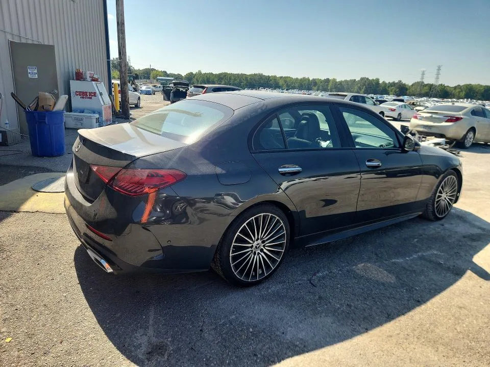 W1KAF4GBXNR016345 — 2022 MERCEDES-BENZ C photo 3