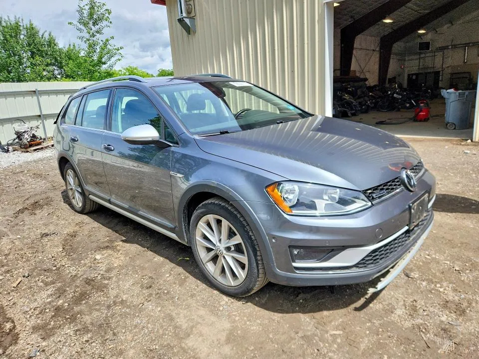 3VWH17AU9HM507270 — 2017 VOLKSWAGEN GOLF ALLTRACK photo 4