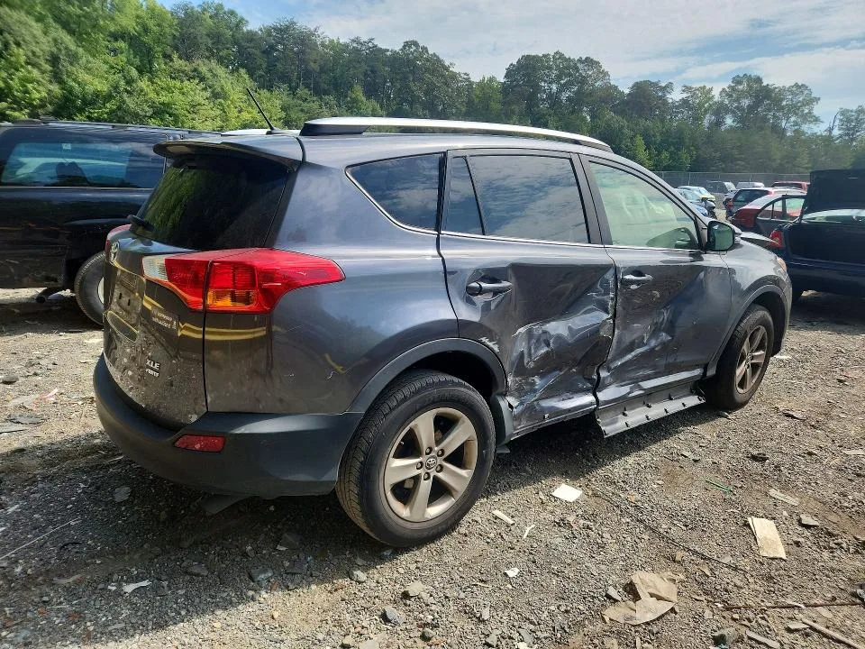 JTMRFREV0FD120588 — 2015 TOYOTA RAV4 photo 3