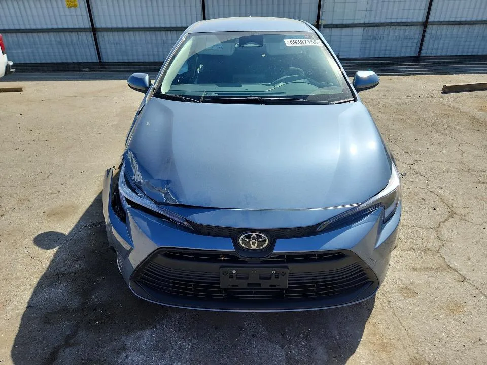 JTDBCMFE2T3156831 — 2026 TOYOTA COROLLA HYBRID photo 5