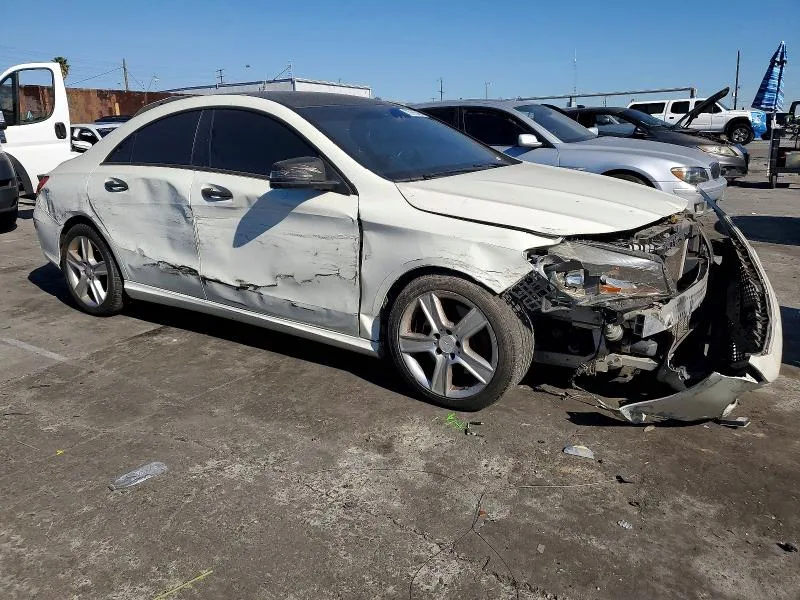 WDDSJ4EB5GN302636 — 2016 MERCEDES-BENZ CLA photo 4