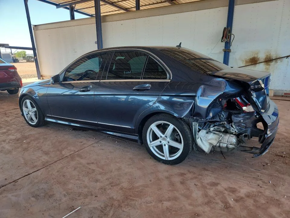 WDDGF5EB7AR087144 — 2010 MERCEDES-BENZ C photo 2