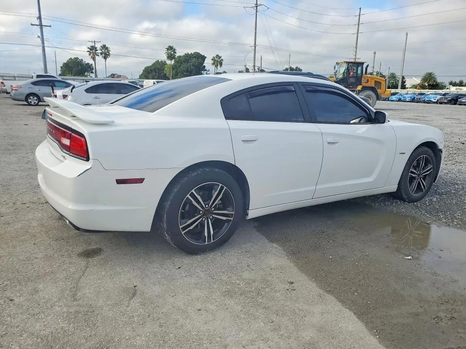 2C3CDXDT3EH335159 — 2014 DODGE CHARGER photo 3