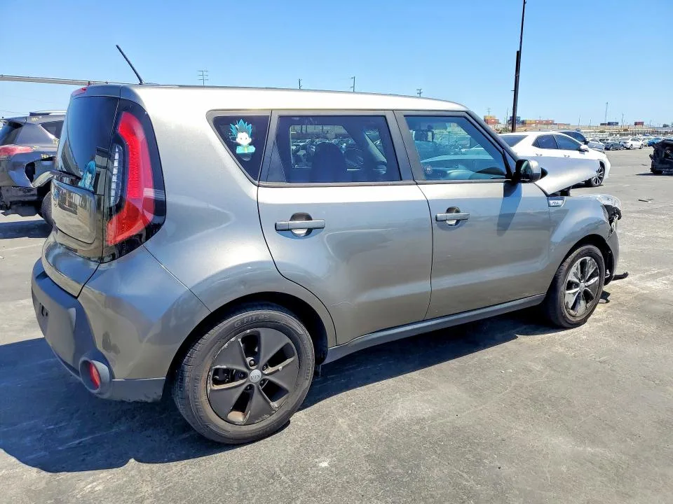 KNDJN2A2XG7269593 — 2016 KIA SOUL photo 3