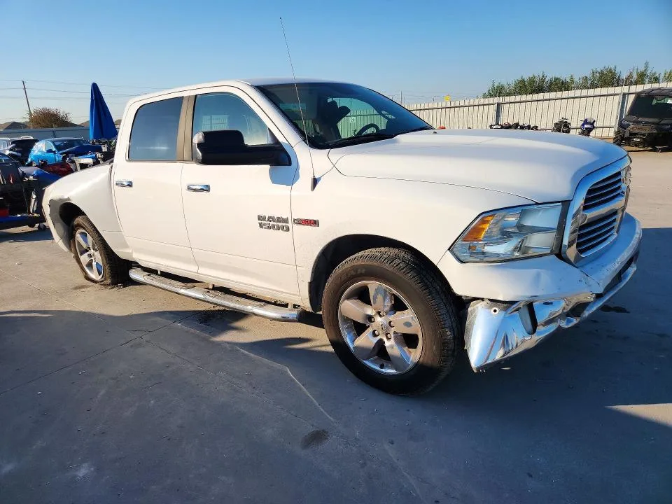 1C6RR6LM8GS189727 — 2016 RAM 1500 photo 4