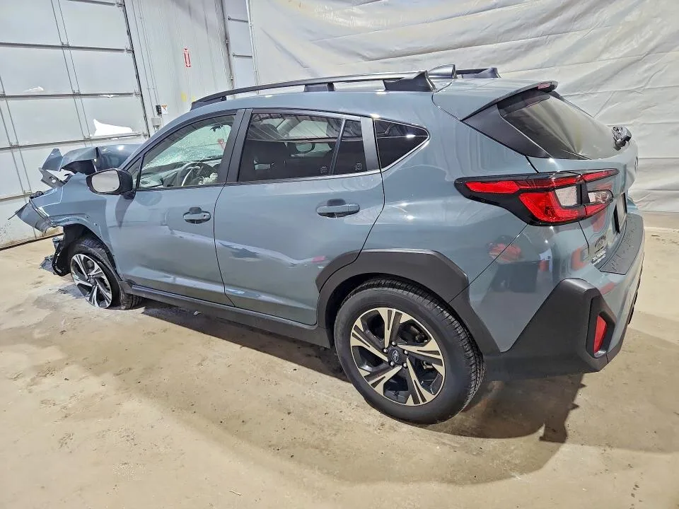 JF2GUHDC0SH317353 — 2025 SUBARU CROSSTREK photo 2