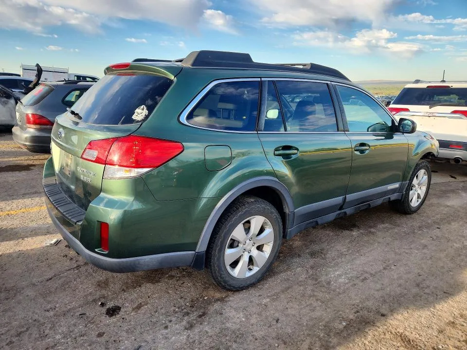 4S4BREKC7A2314670 — 2010 SUBARU OUTBACK photo 3