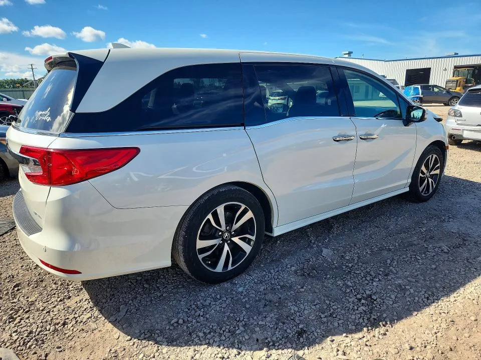 5FNRL6H99JB046336 — 2018 HONDA ODYSSEY photo 3