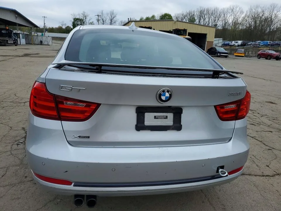 WBA8Z5C51FGS36568 — 2015 BMW 328 photo 6