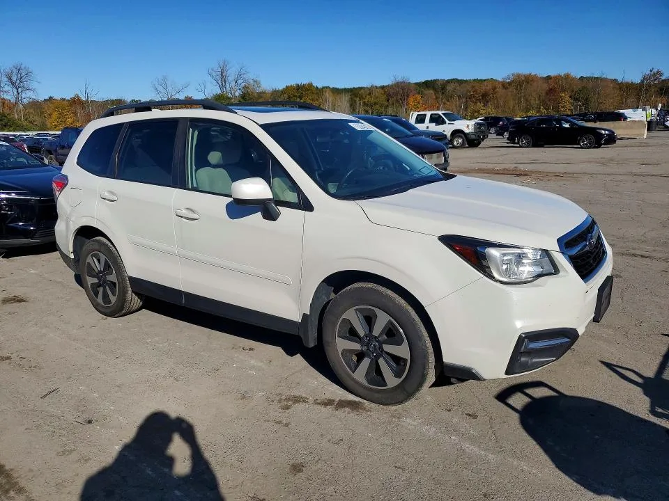 JF2SJAEC6JH427136 — 2018 SUBARU FORESTER photo 4