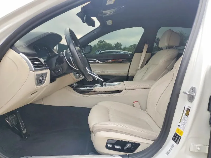WBA7F2C59JB238416 — 2018 BMW 750 photo 7
