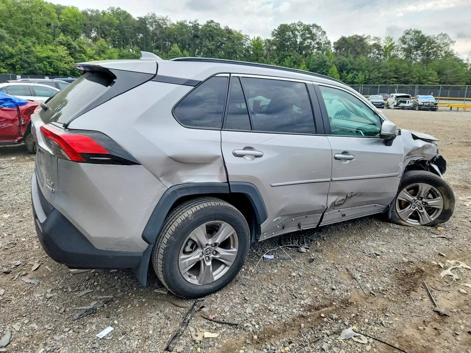 4T3RWRFV4PU106664 — 2023 TOYOTA RAV4 HYBRID photo 3