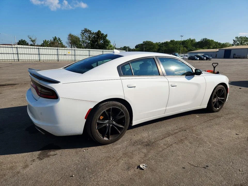 2C3CDXHG7GH146658 — 2016 DODGE CHARGER photo 3