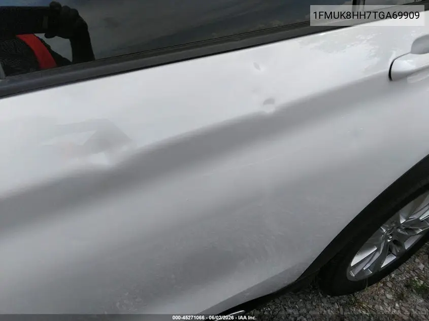 Photo 1 of vehicle VIN 1FMUK8HH7TGA69909