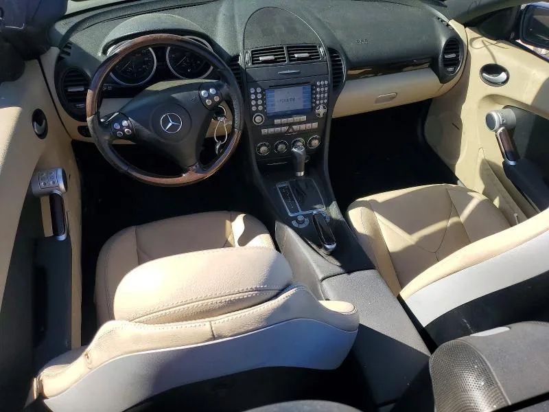 WDBWK56F57F167375 — 2007 MERCEDES-BENZ SLK photo 8