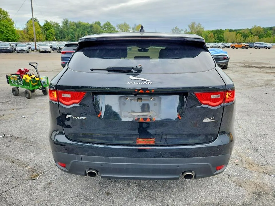 SADCK2GX5KA392688 — 2019 JAGUAR F-PACE photo 6
