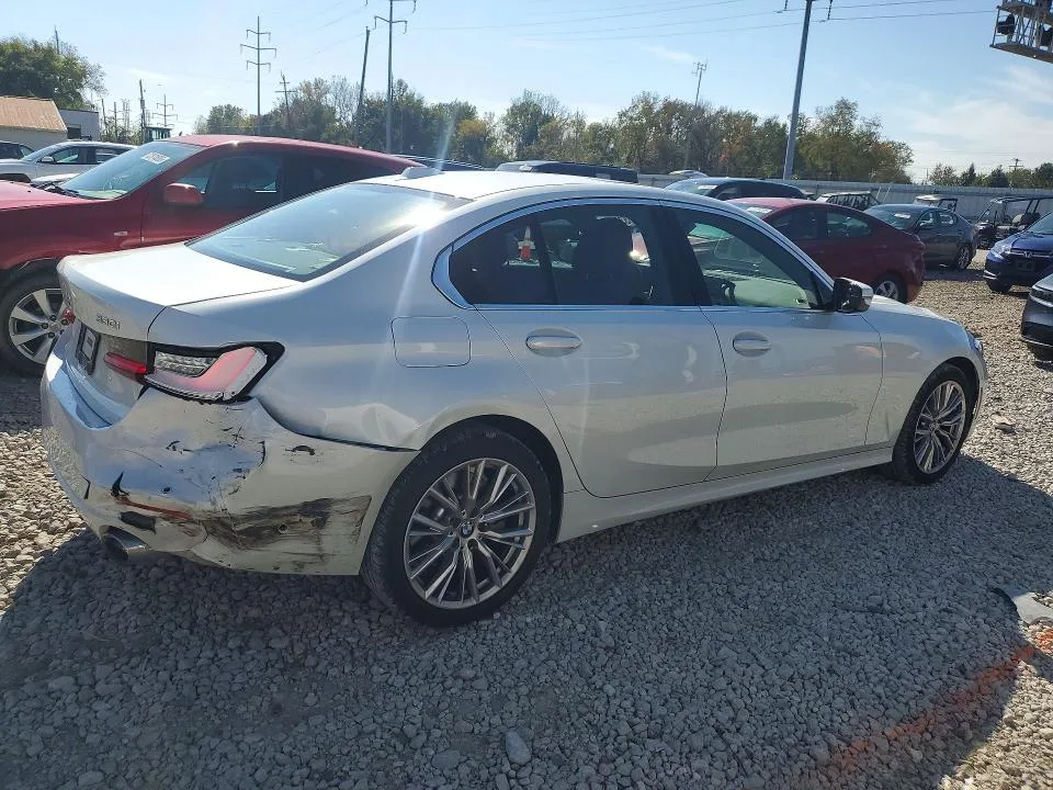 3MW89FF0XR8E28175 — 2024 BMW 330XI photo 3