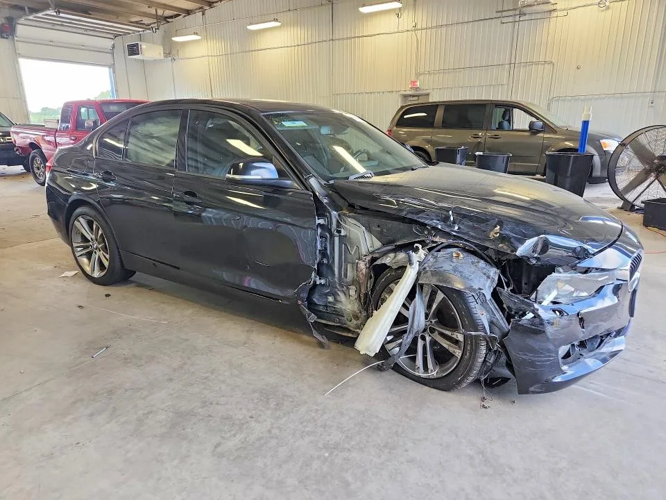 WBA3B3C58DJ976086 — 2013 BMW 328 photo 4