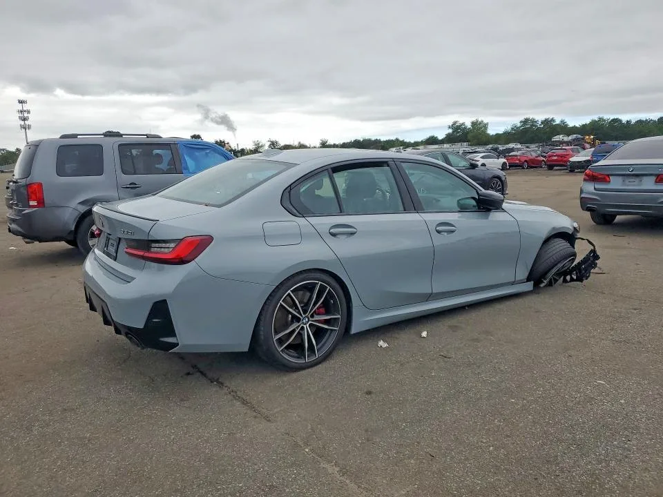 3MW89FF06R8D79864 — 2024 BMW 330XI photo 3