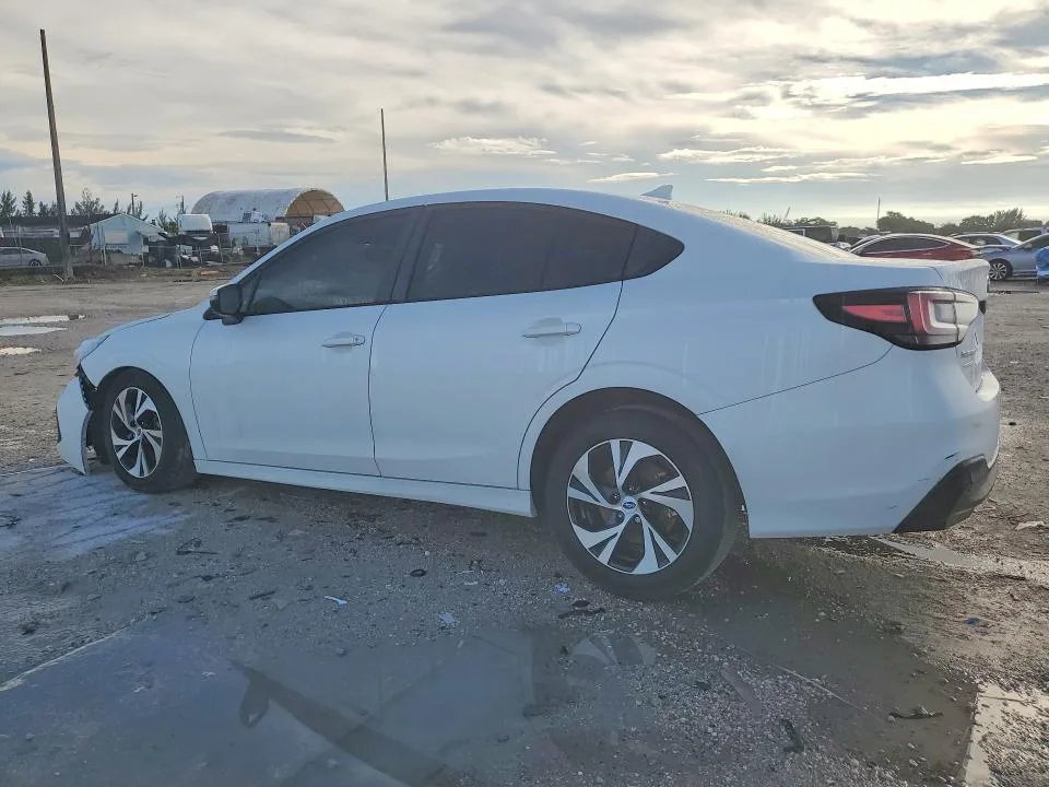 4S3BWAD64S3002833 — 2025 SUBARU LEGACY photo 2