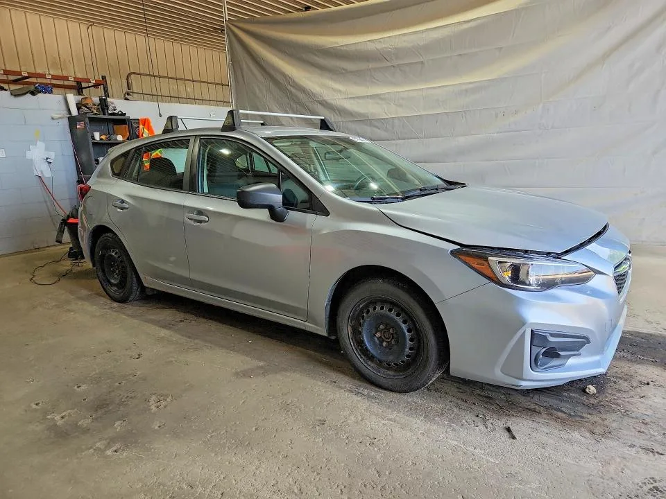4S3GTAA65J1717312 — 2018 SUBARU IMPREZA photo 4