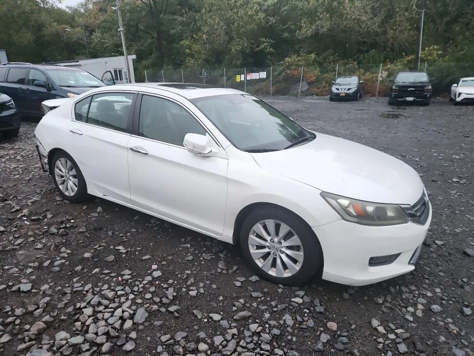 1HGCR2F86FA183498 — 2015 HONDA ACCORD photo 4