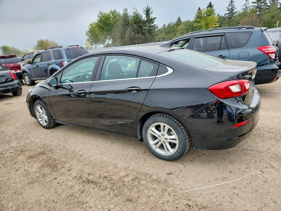 1G1BE5SM5J7169150 — 2018 CHEVROLET CRUZE photo 2