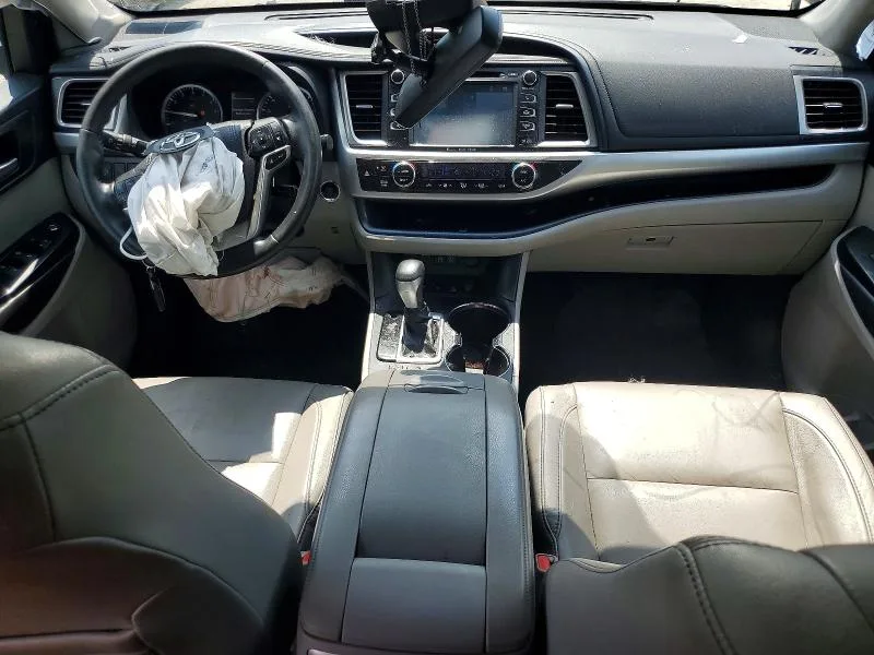 5TDJZRFHXHS440506 — 2017 TOYOTA HIGHLANDER photo 8