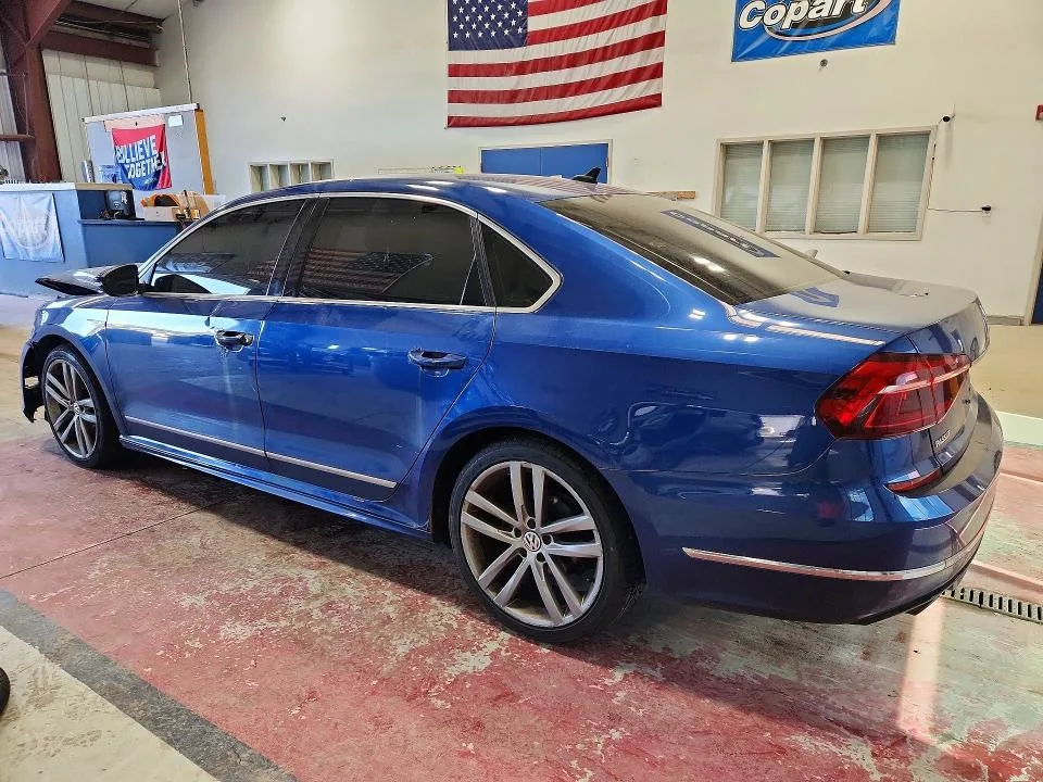 1VWDT7A31HC008707 — 2017 VOLKSWAGEN PASSAT photo 2