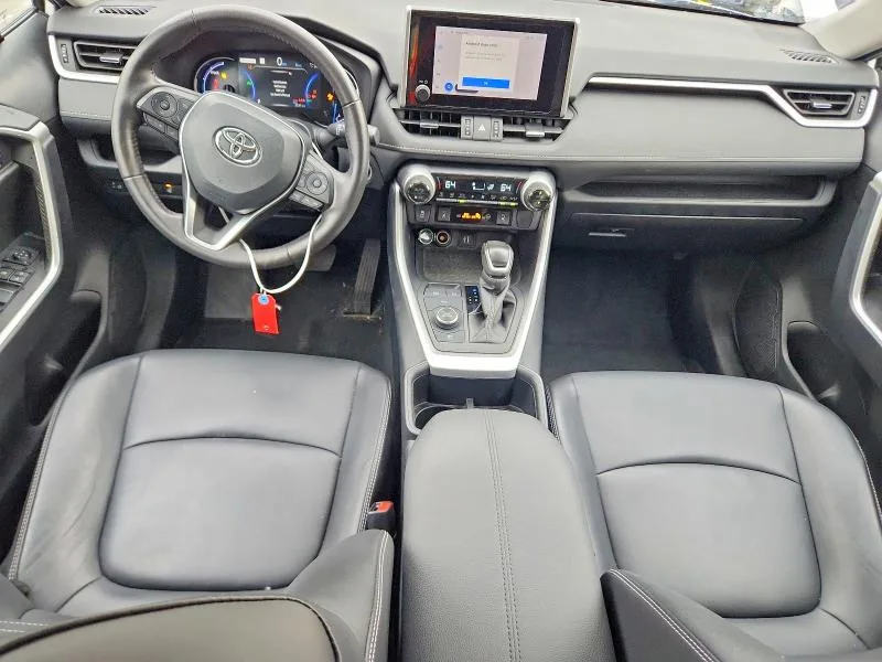 2T3B6RFV0RW068919 — 2024 TOYOTA RAV4 photo 8