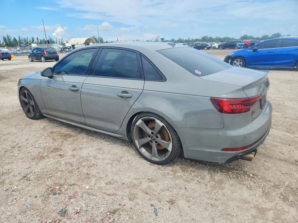 WAUB4AF42KA112323 — 2019 AUDI S4 photo 2