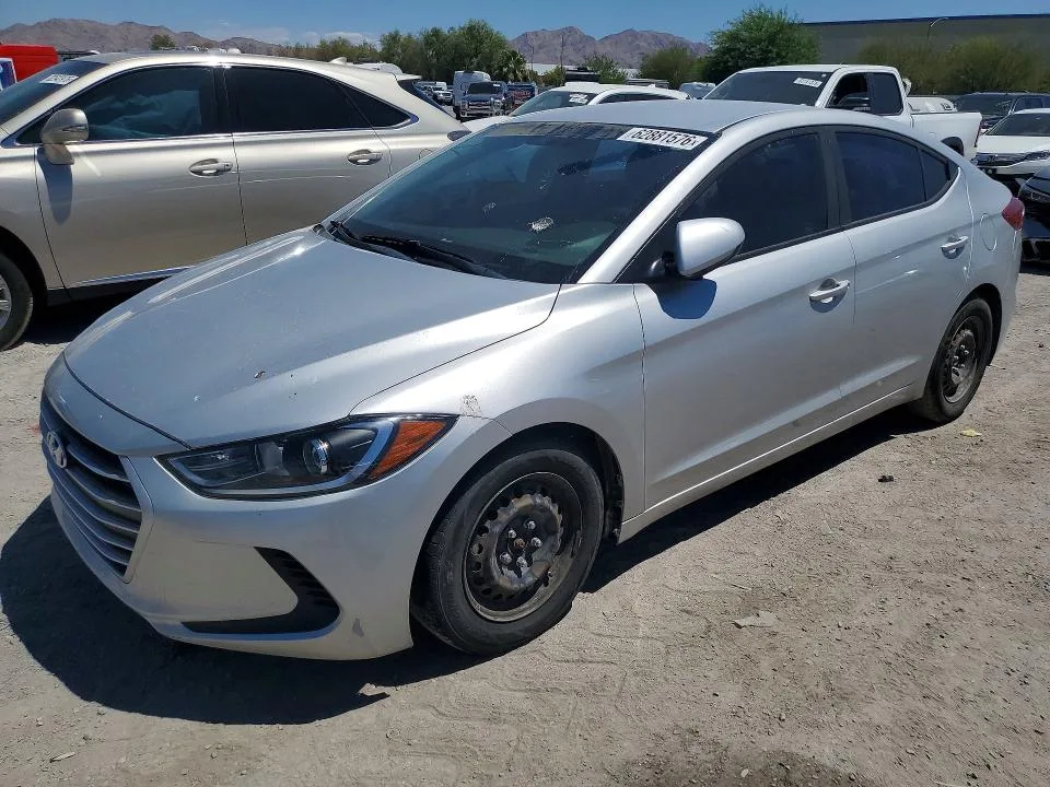 5NPD74LF7JH385372 — 2018 HYUNDAI ELANTRA photo 1