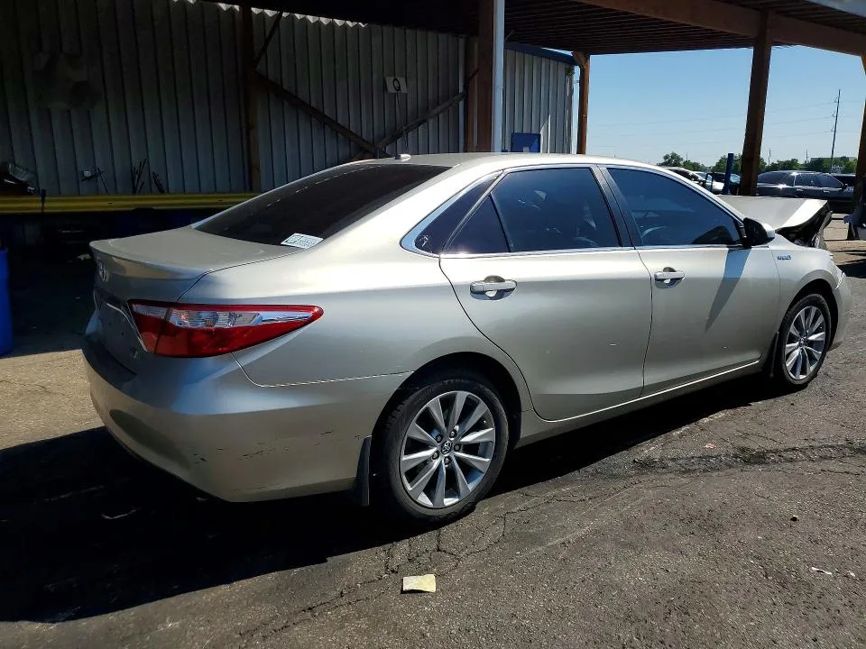 4T1BDAFK2HU201460 — 2017 TOYOTA CAMRY HYBRID photo 3