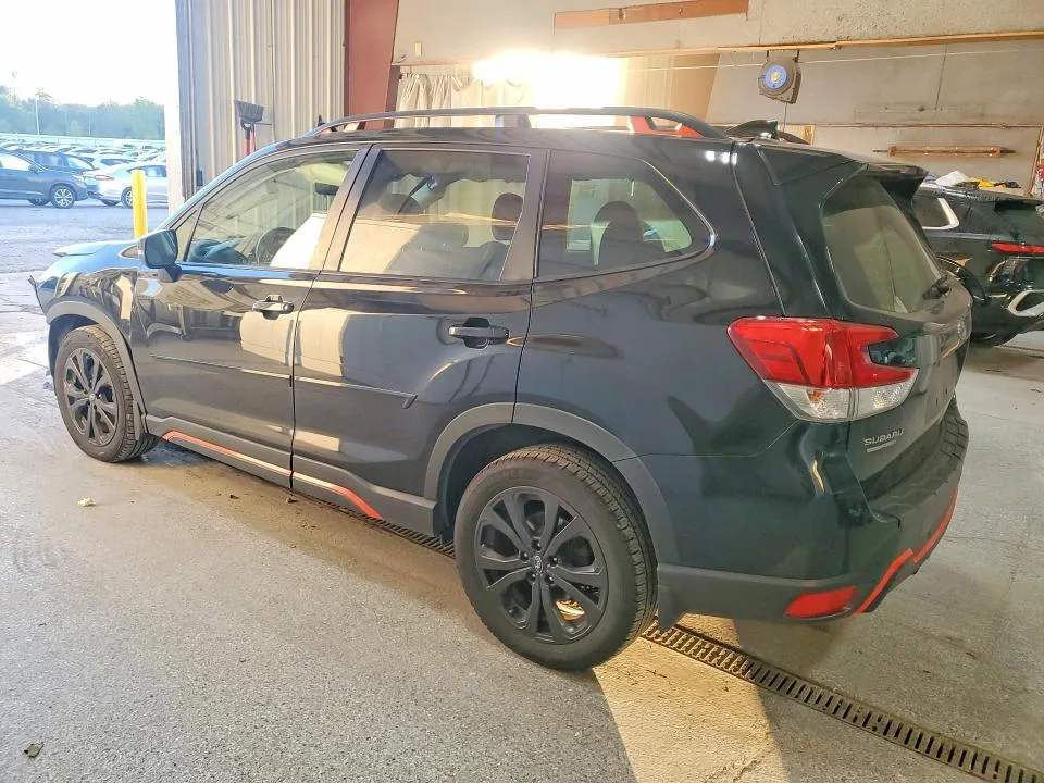 JF2SKAJC2PH422379 — 2023 SUBARU FORESTER photo 2
