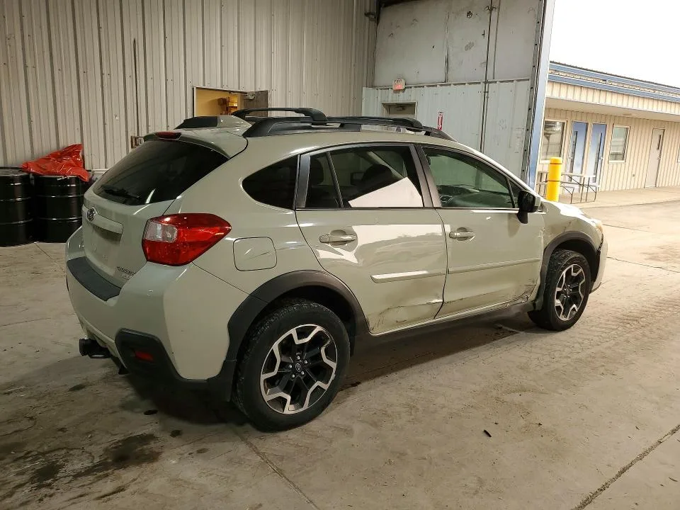 JF2GPADCXG8240528 — 2016 SUBARU CROSSTREK photo 3