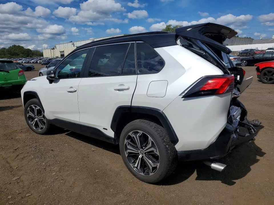 JTMFB3FV7SD284358 — 2025 TOYOTA RAV4 photo 2