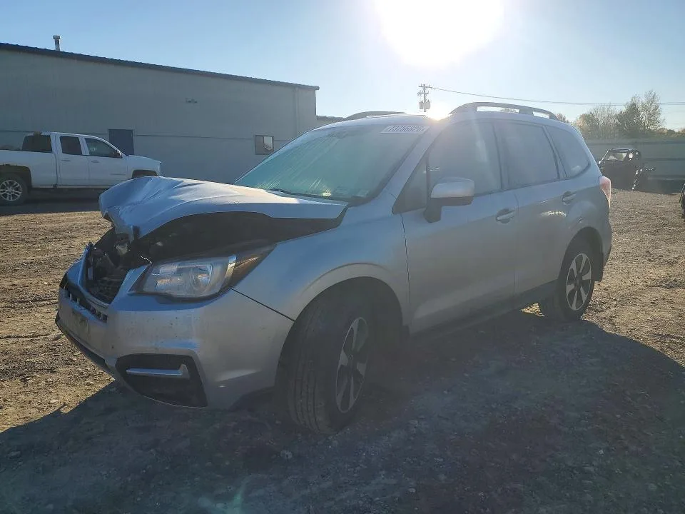 JF2SJAEC4HH455785 — 2017 SUBARU FORESTER photo 1