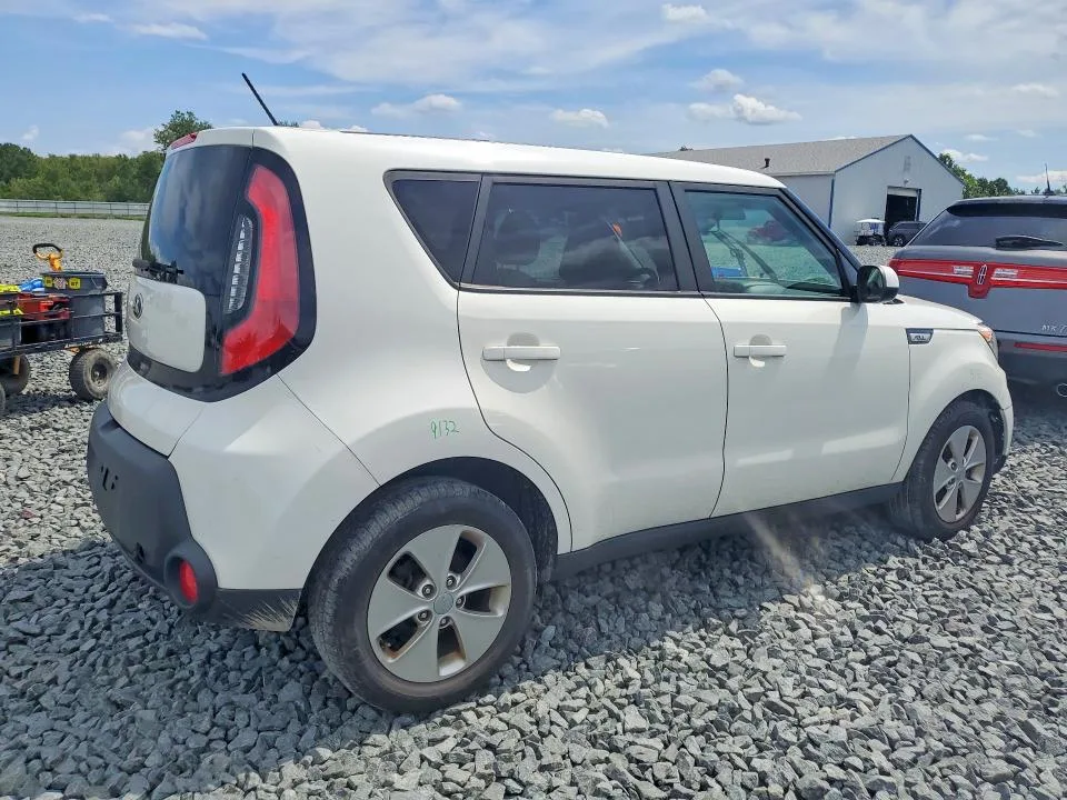 KNDJN2A20G7866591 — 2016 KIA SOUL photo 3