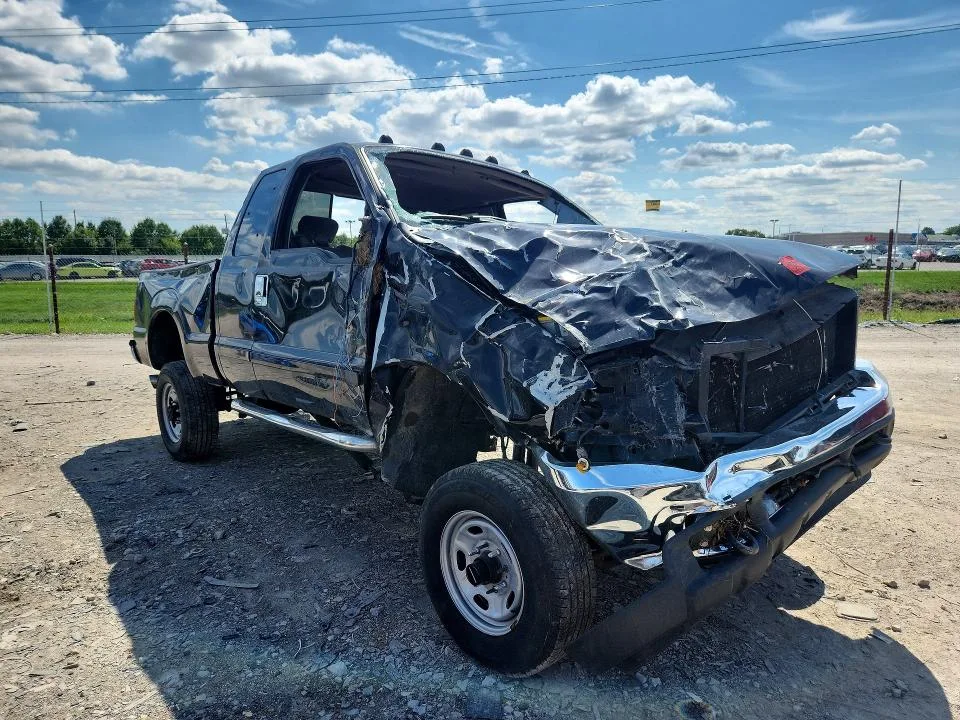 3FTNX21F31MA39468 — 2001 FORD F250 photo 4