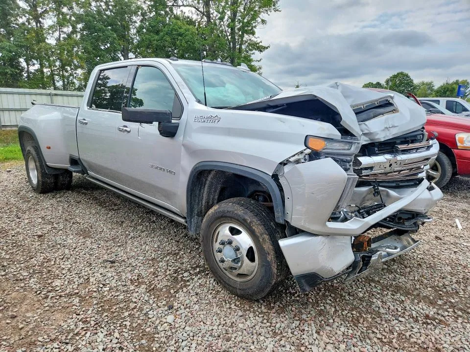 1GC4YVEY5NF313071 — 2022 CHEVROLET SILVERADO photo 4