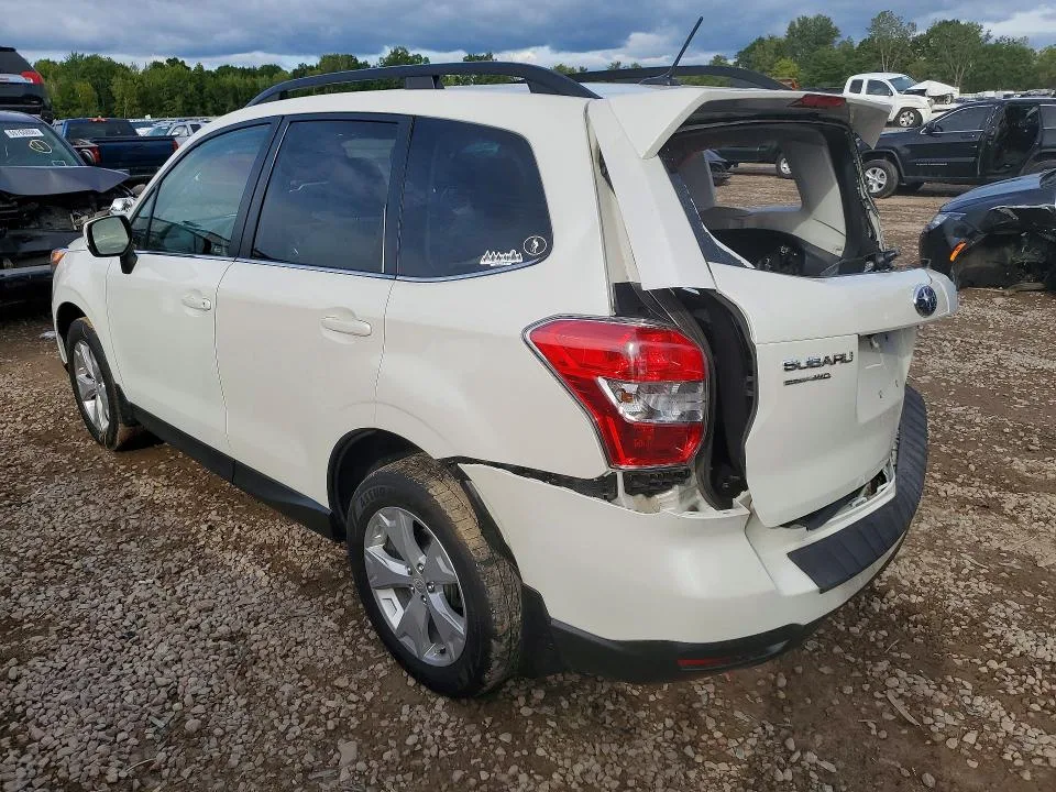 JF2SJAKC1FH563993 — 2015 SUBARU FORESTER photo 2