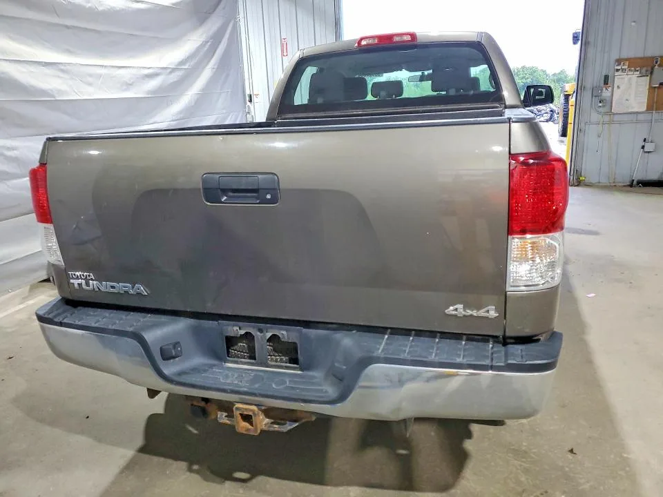 5TFUM5F18BX024270 — 2011 TOYOTA TUNDRA photo 6